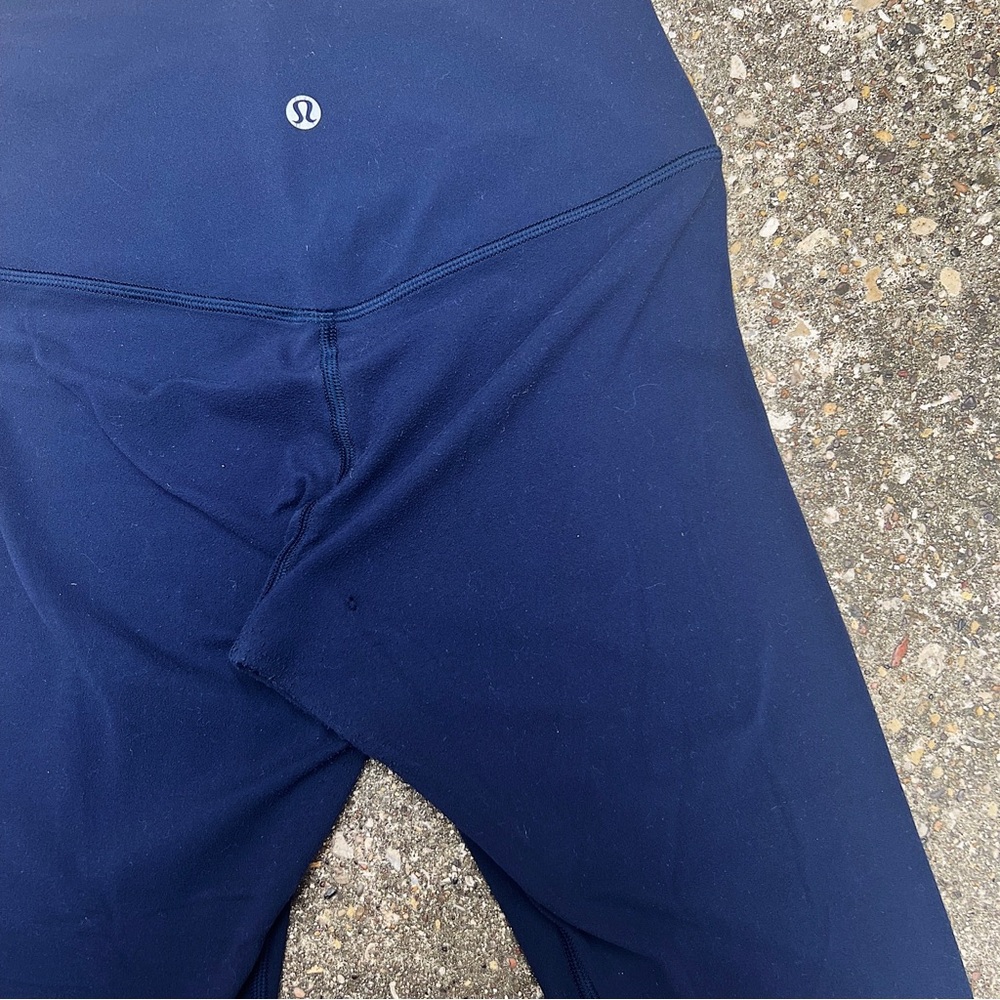 Lululemon Navy Blue Cropped Leggings High Waisted Capri Gym Tights Size 4 - Picture 9 of 12